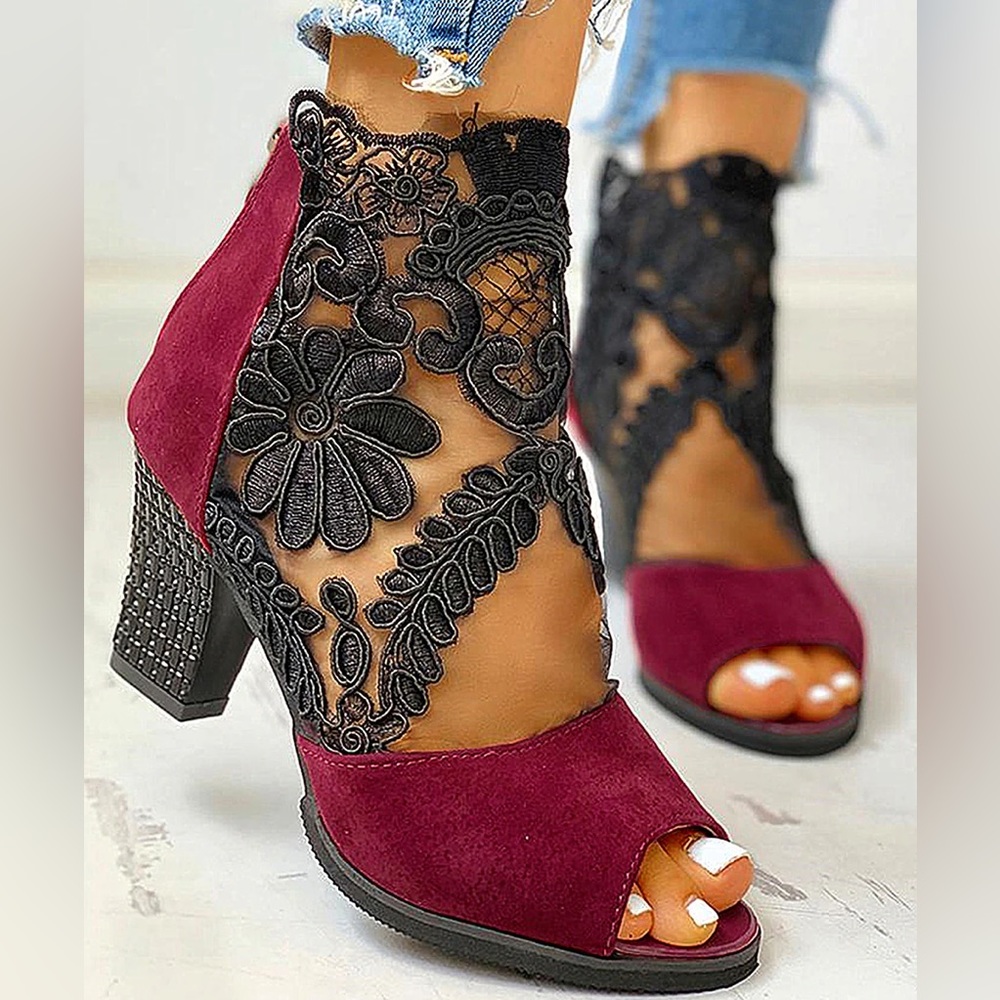 YASIRUN - Red Wine & Black Sheer & Lace Detail Peep-Toe Sandal - size 39 (7.5)